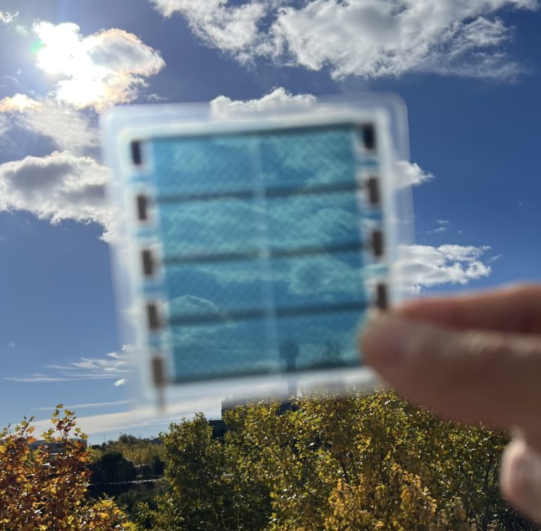 Fotovoltaica semitransparente para invernaderos